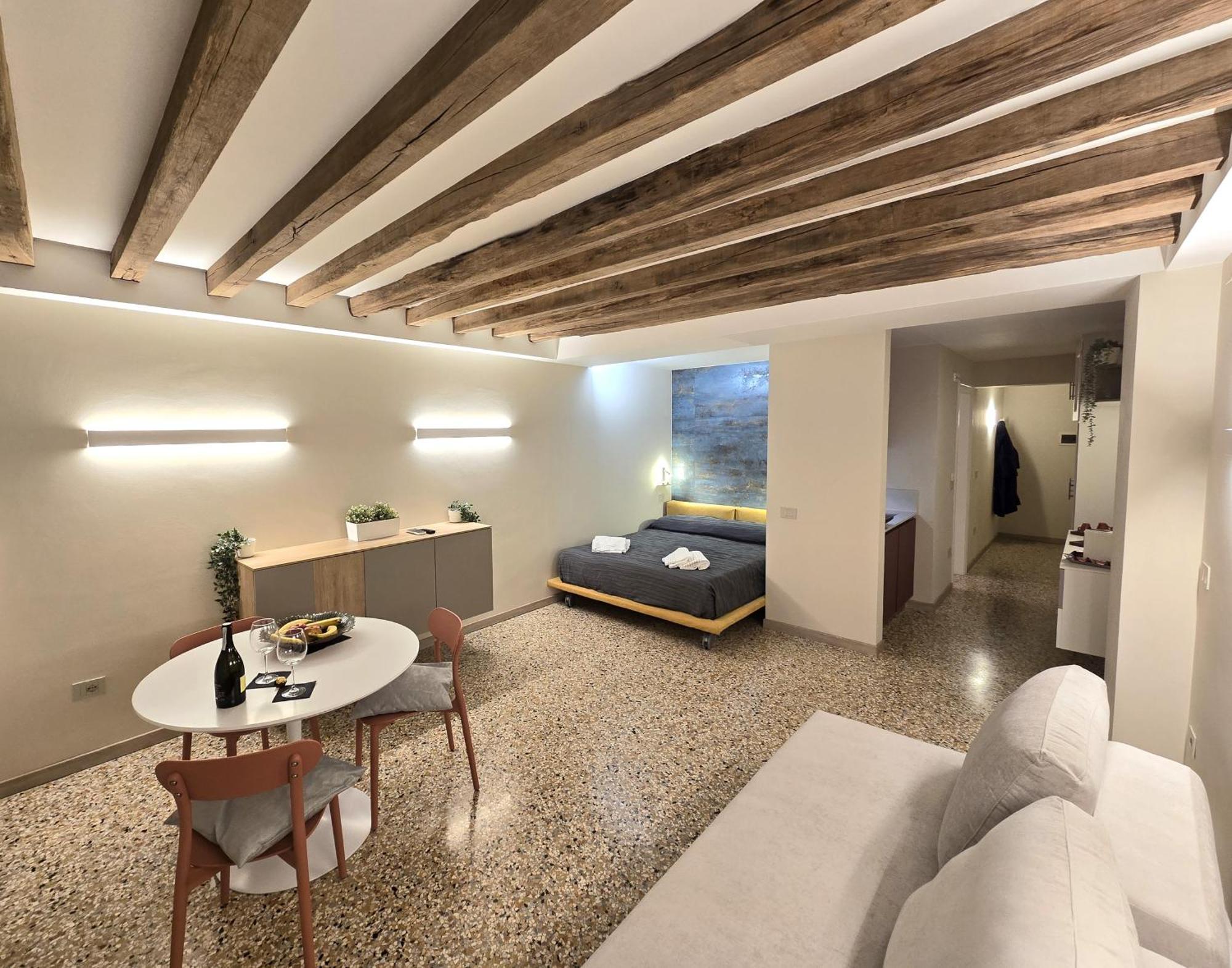Cozy Studio With Canal View Veneza Exterior foto