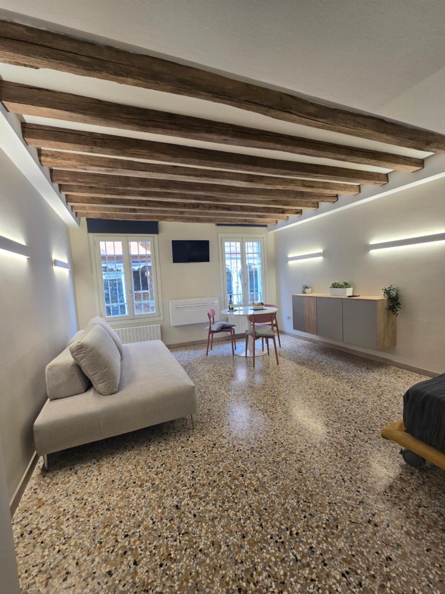 Cozy Studio With Canal View Veneza Exterior foto
