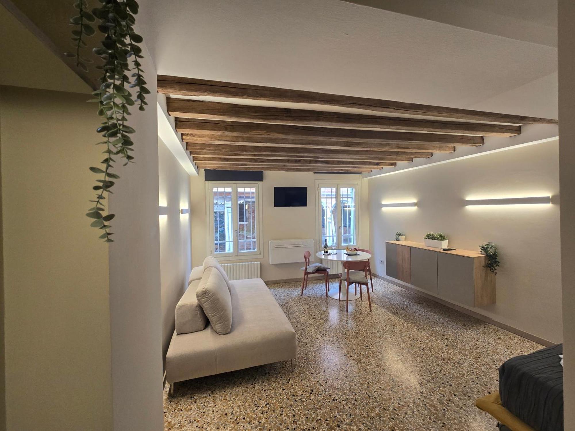 Cozy Studio With Canal View Veneza Exterior foto