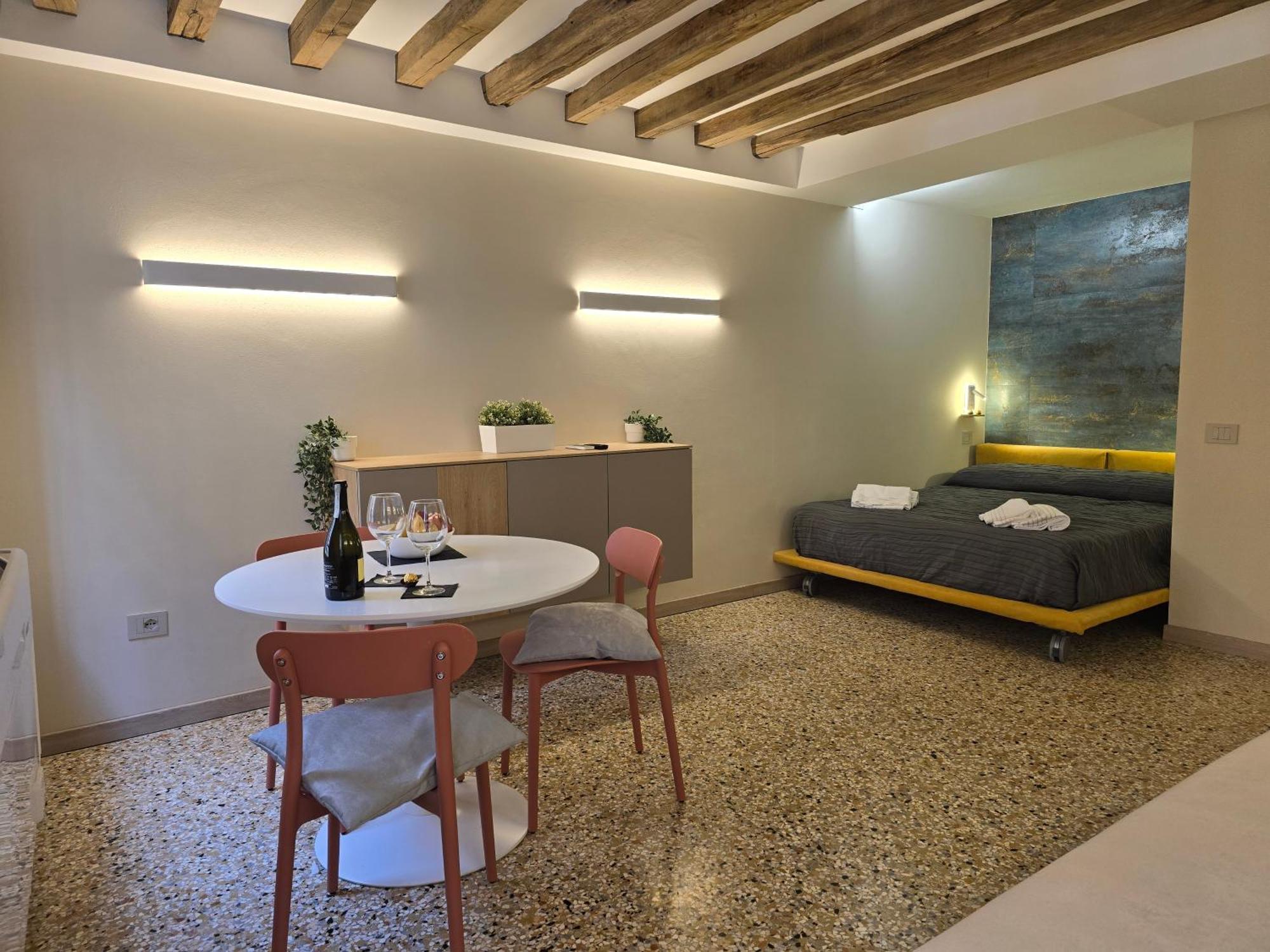 Cozy Studio With Canal View Veneza Exterior foto