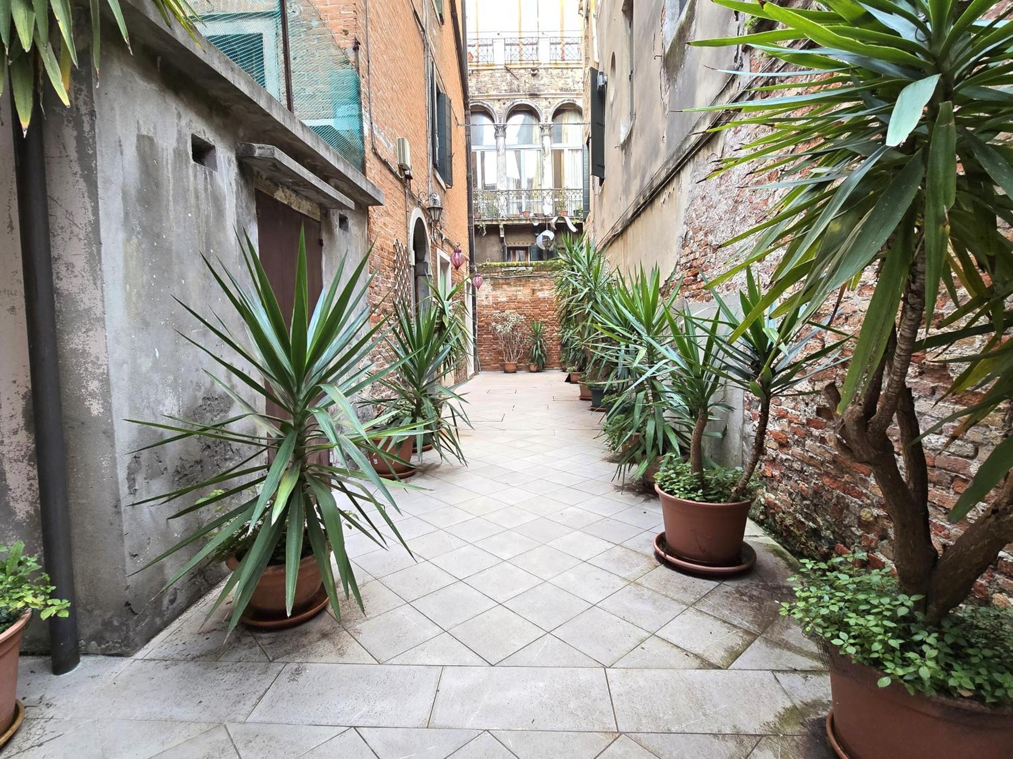 Cozy Studio With Canal View Veneza Exterior foto