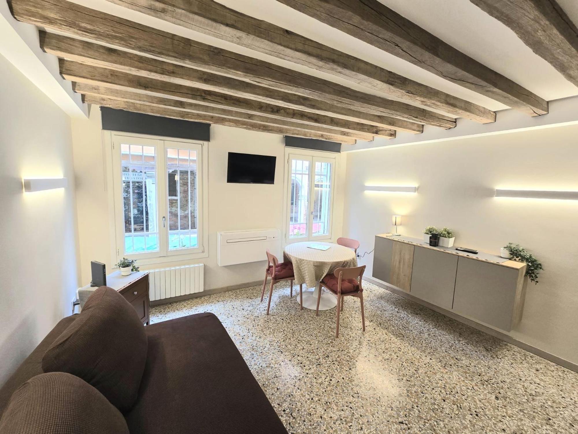 Cozy Studio With Canal View Veneza Exterior foto